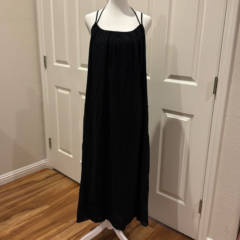 Long, causal black dress with straps